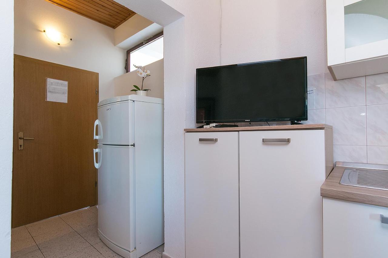 Apartment Zivogosce - Blato 1057D Exterior photo
